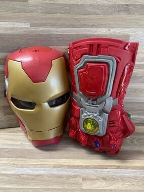 Marvel Red and Gold Iron Man Helmet Piece